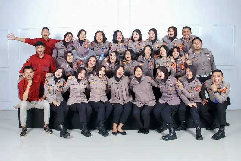 Foto group besar di Studio Kuningan Ahmad Yani - foto bersama komunitas